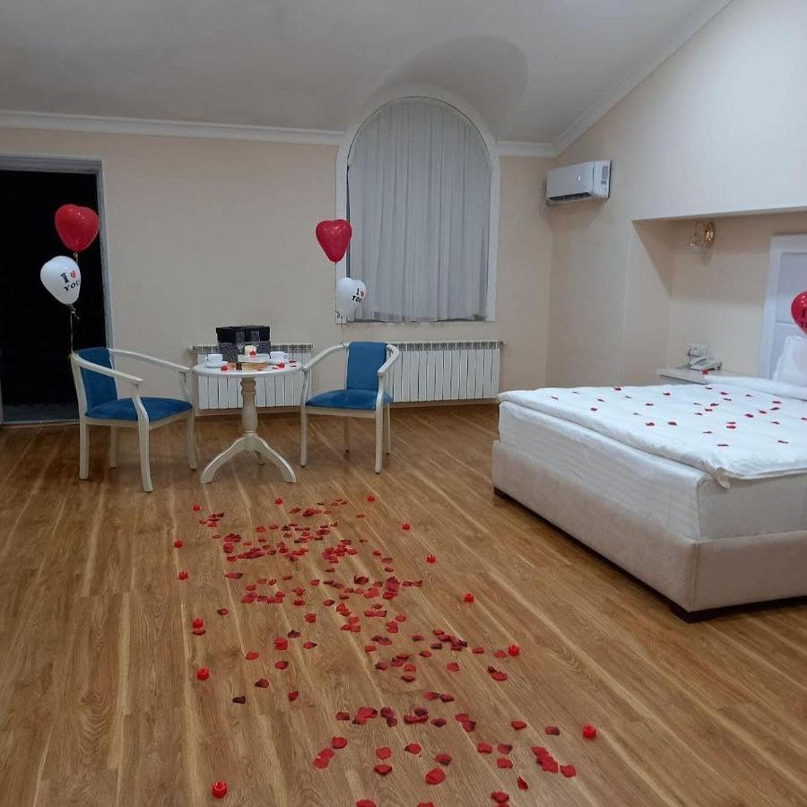 Queens 2 Hotel Ташкент Экстерьер фото