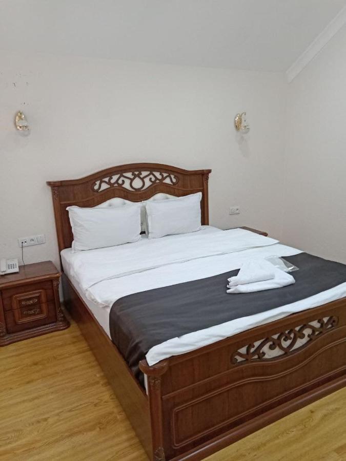 Queens 2 Hotel Ташкент Экстерьер фото